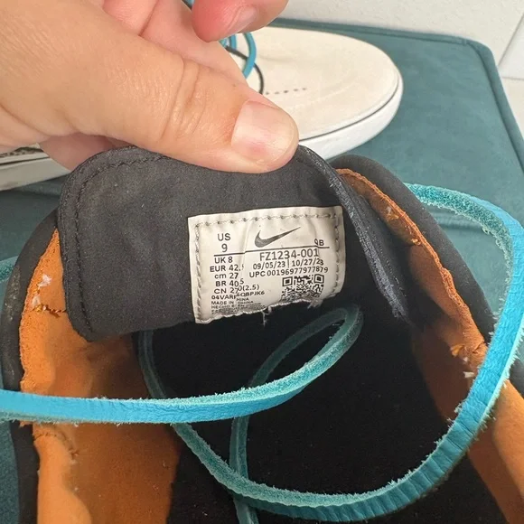 Nike SB Zoom Janoski Olympic Safari Cream and Black Sneakers with Blue Laces - Picture 5 of 7